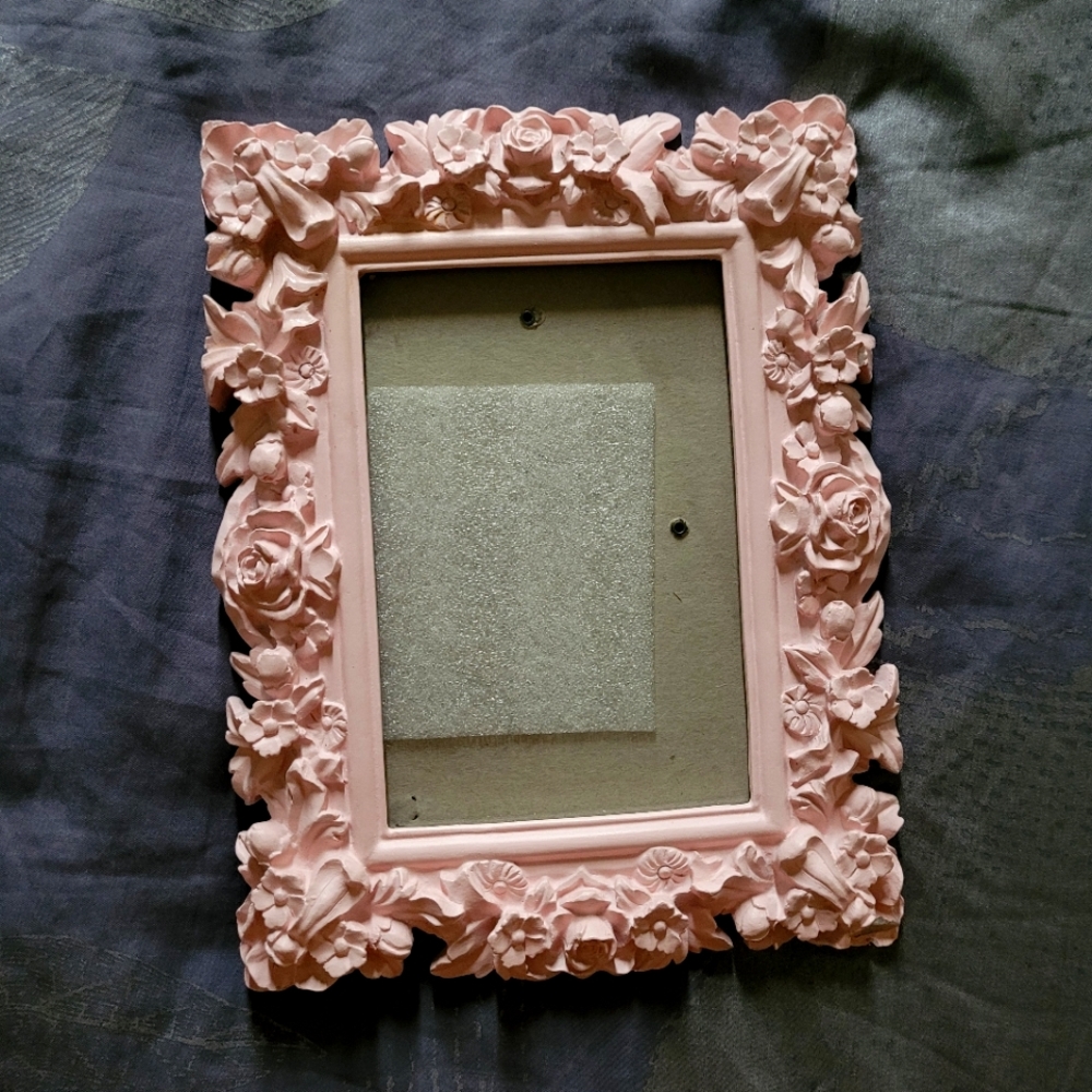 ⭐️Laura Ashley Frame⭐️